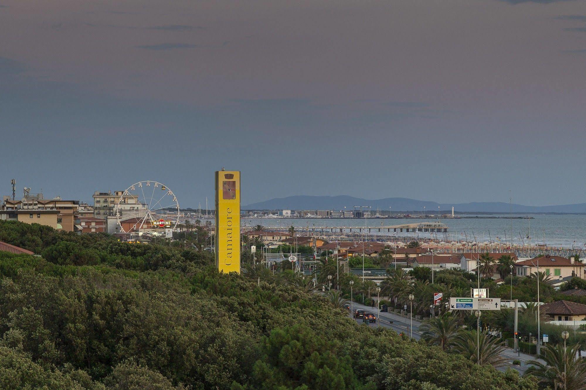 Hotel Bixio Camaiore Bagian luar foto